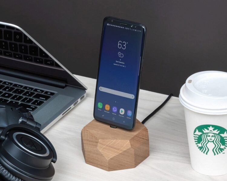 Oakywood Ladestation mit Mikro-USB